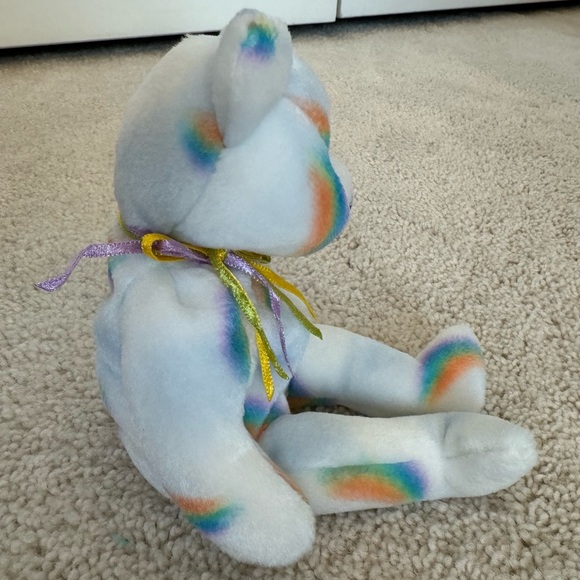 Ty Beanie Babies Bear Cheery August 18, 2000 - Picture 4 of 12